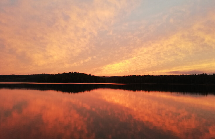 Värmeln in red 734x475